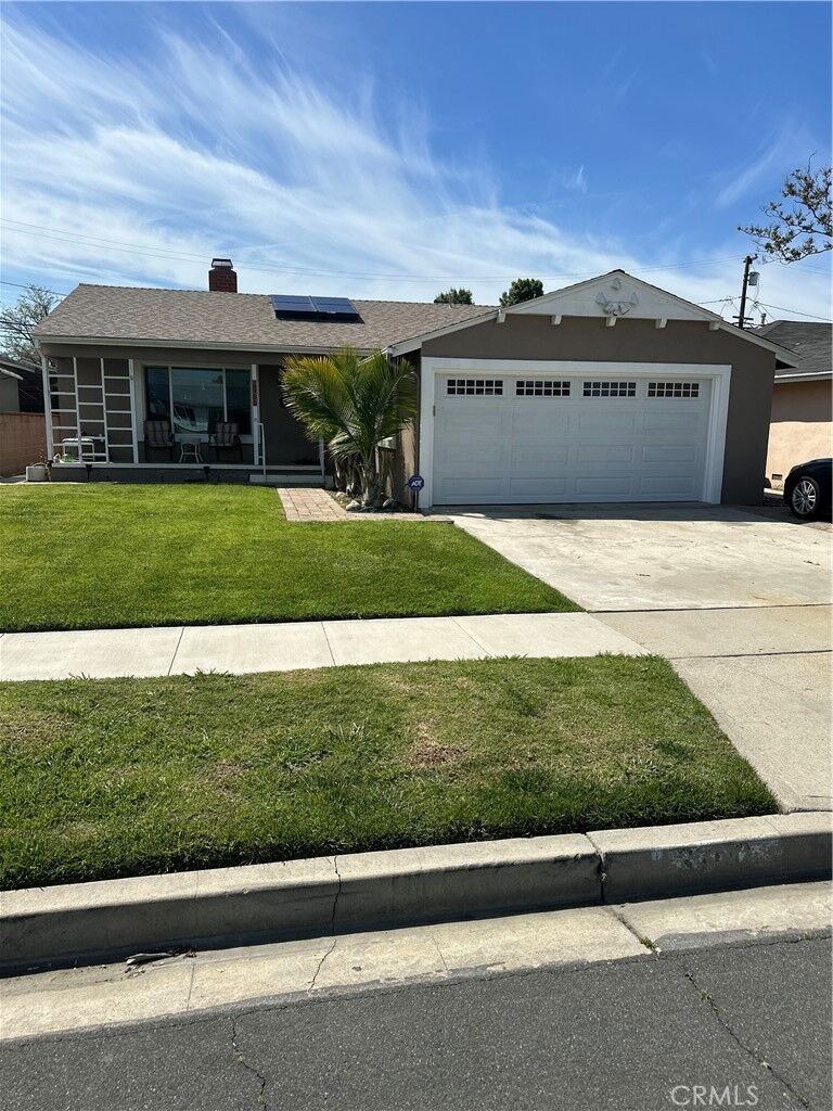 Property Photo:  3700 E Poppy Street  CA 90805 