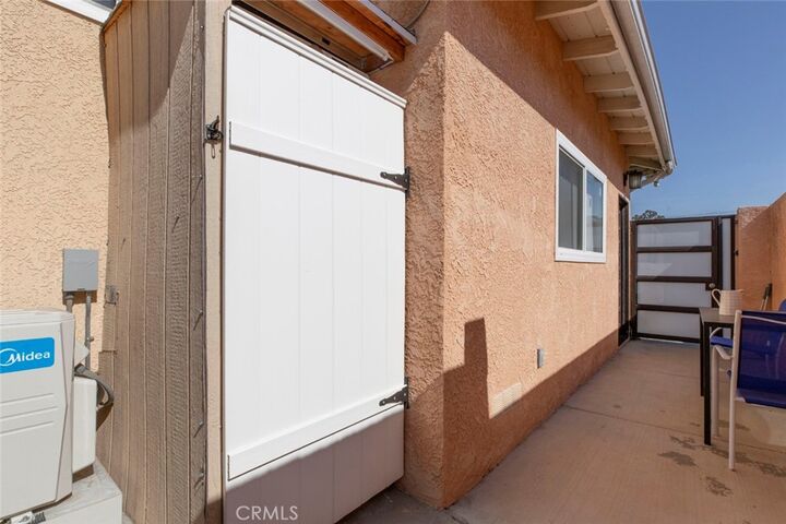 Property Photo: 14728 Kingsbury Street CA 91345