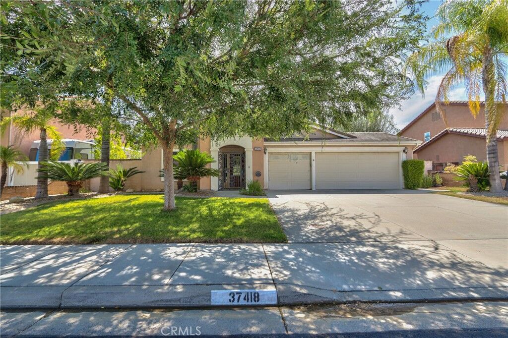 Property Photo:  37418 Old Oak Terrace  CA 92562 