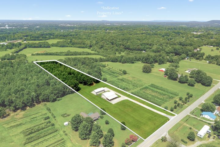 Property Photo: 2097 Shellsford Rd TN 37110