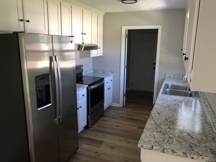 Property Photo:  524 Autumndale Dr  TN 37066 