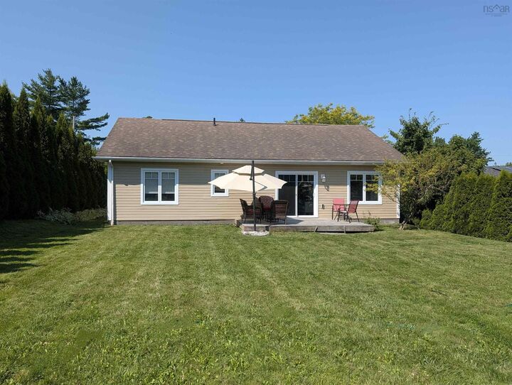 Property Photo:  85 Kent Avenue  NS B4P 1V5 