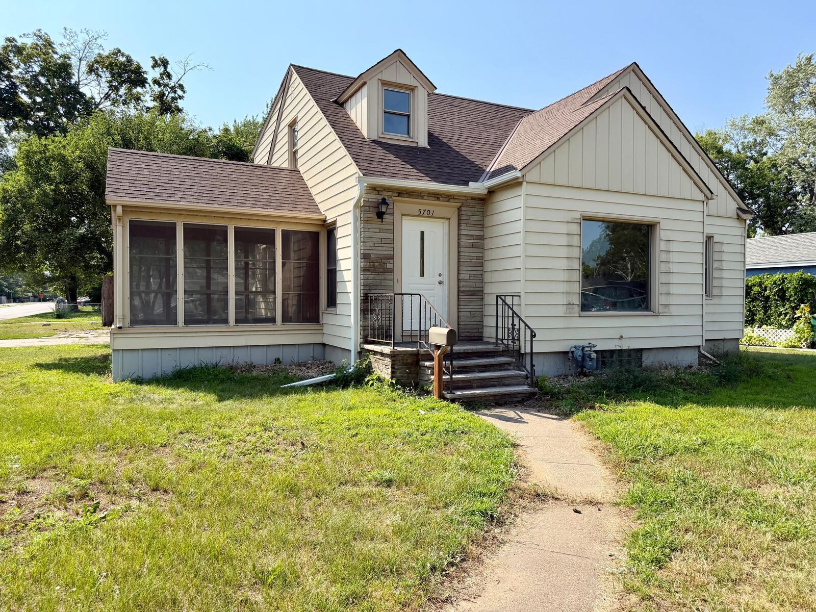 Property Photo:  5701 Humboldt Avenue N  MN 55430 