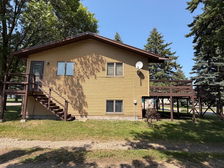Property Photo:  201 Birch Avenue  MN 56309 