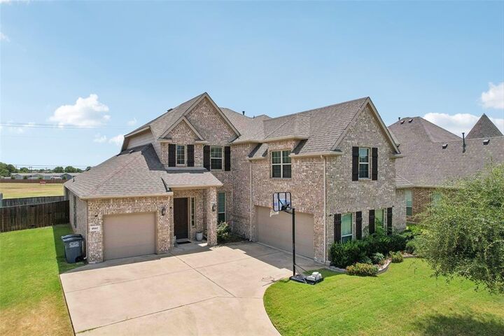 Property Photo:  1917 Doves Landing Lane  TX 75098 