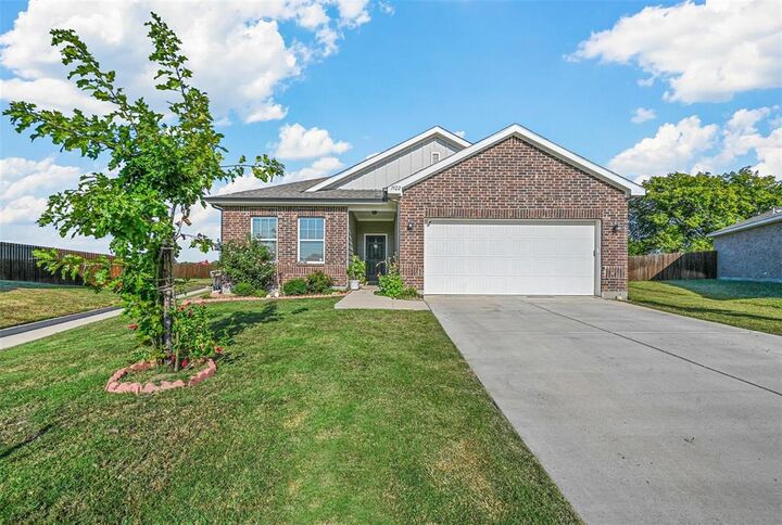 Property Photo:  1922 Rodeo Drive  TX 75409 