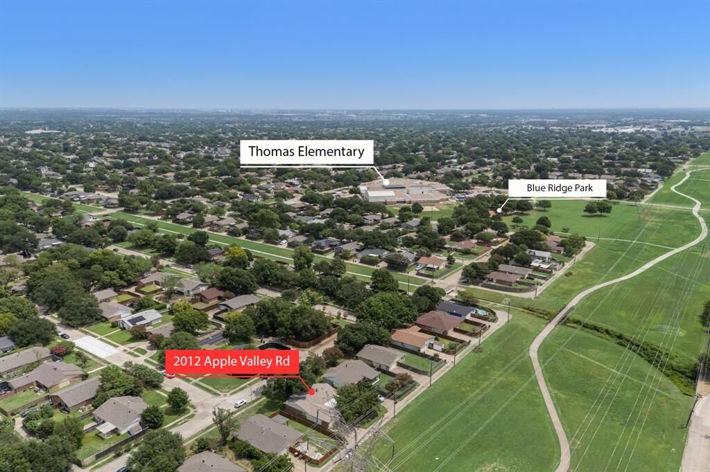 Property Photo: 2012 Apple Valley Road TX 75023
