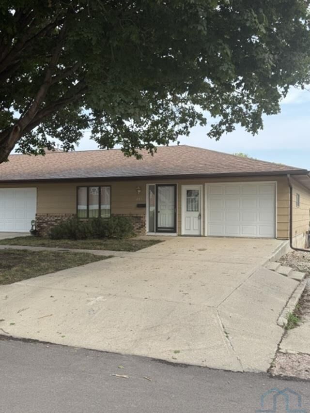 Property Photo:  205 E 3rd St #3  IA 51050 