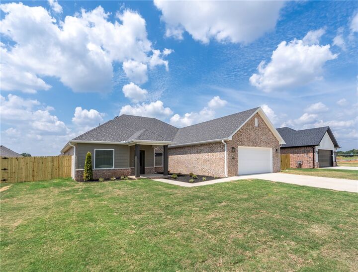 Property Photo:  165 N Panther Avenue  AR 72730 