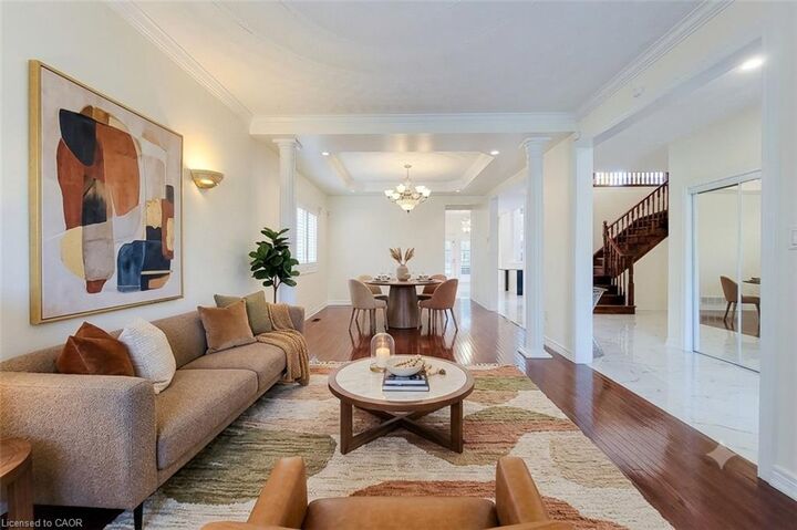 Property Photo: 49 Stonehenge Drive ON L9K 1N6