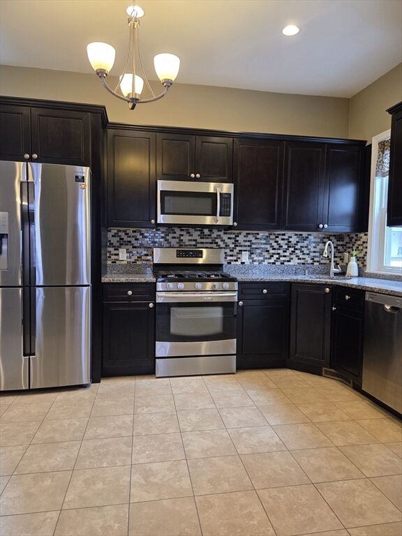 Property Photo: 8 Tacoma 1 AE 09105