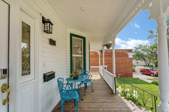 Property Photo: 421 Aberdeen Street SE AB T1A 0R4