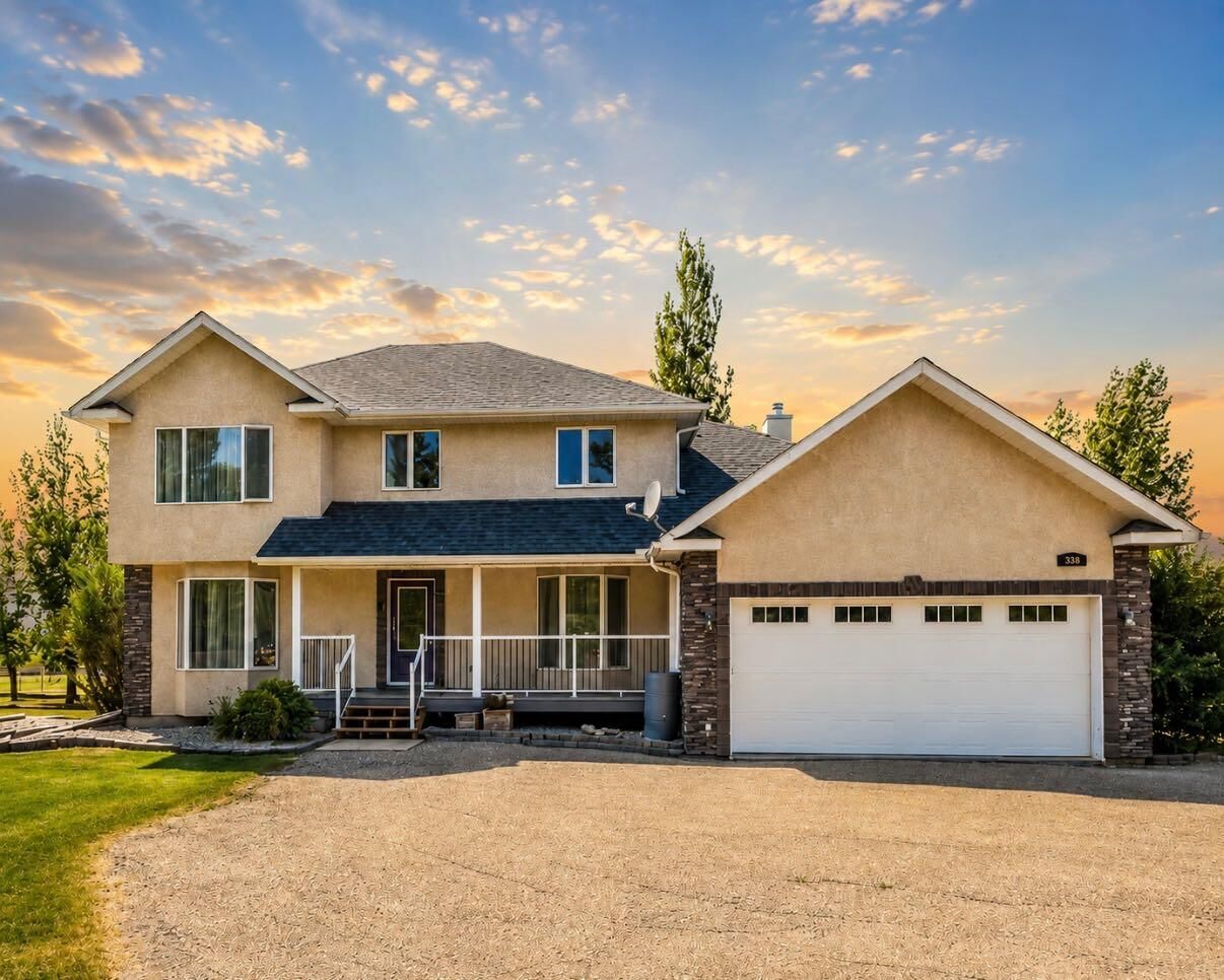 Property Photo: 338 Deer Run Place W AB T1J 5R8