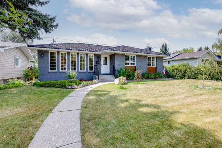Property Photo: 179 Capri Avenue NW AB T2L 0H3