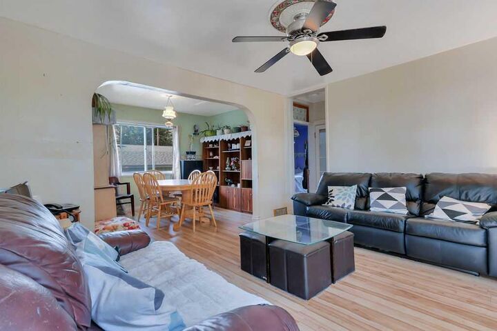 Property Photo: 5156 47 Street AB T4G 1L7