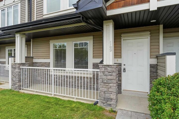 Property Photo: 149 Prestwick Villas SE AB T2Z 4S3