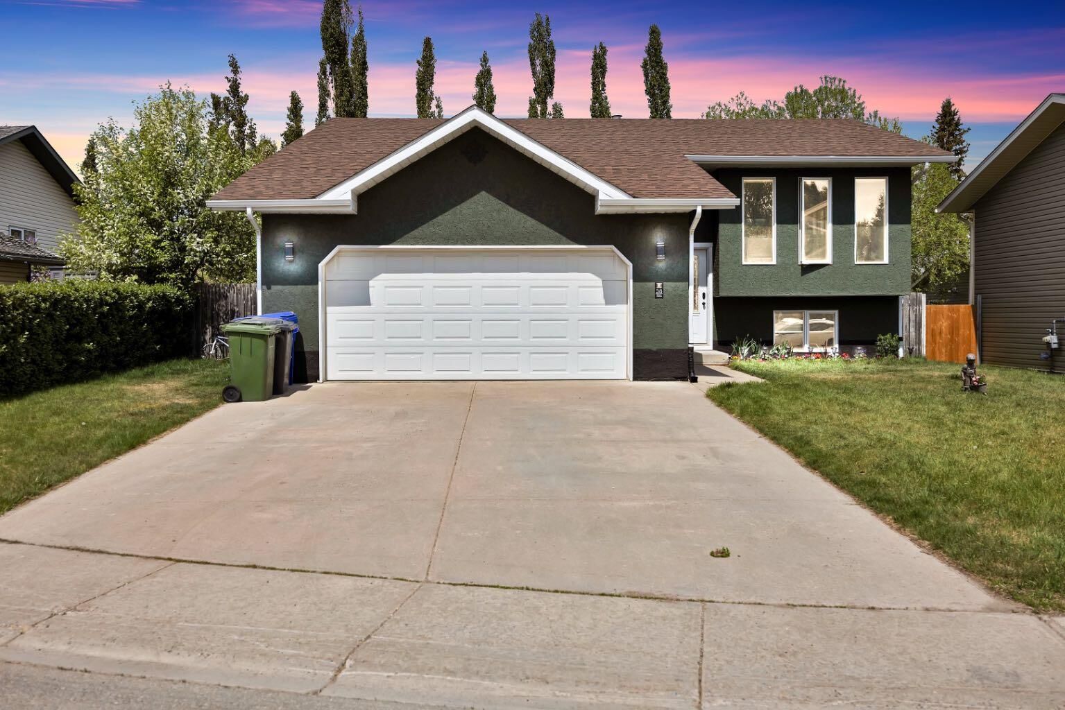 Property Photo: 38 Balsam Crescent AB T4H 1L1