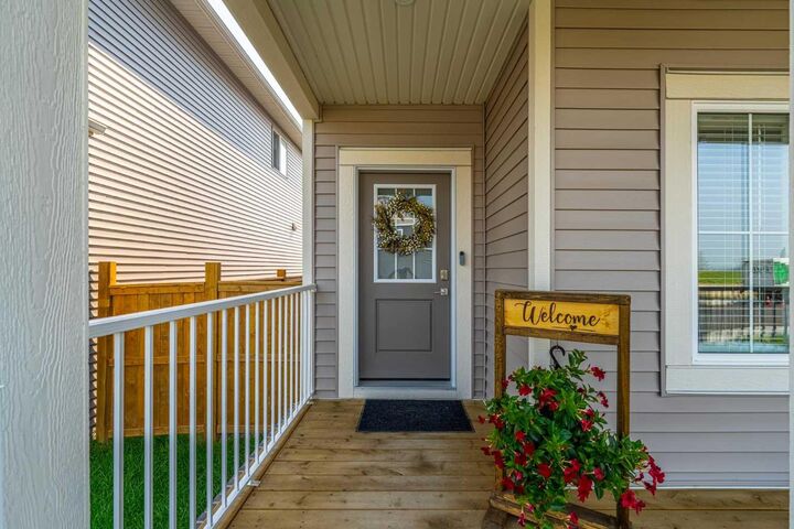 Property Photo: 317 Ellen Park AB T0M 0S0