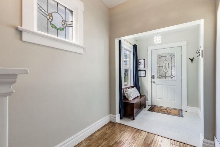 Property Photo:  1517 12 Avenue SW  AB T3C 0R1 
