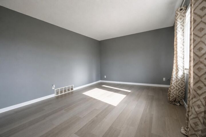 Property Photo: 9301 108 Avenue AB T8V 1M6