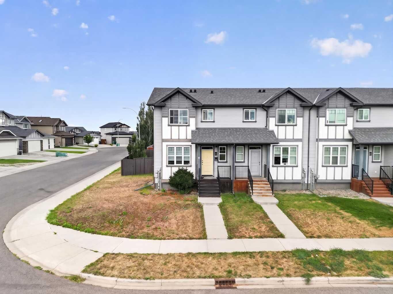 Property Photo: 274 Mildred Dobbs Boulevard N AB T1H 7E3