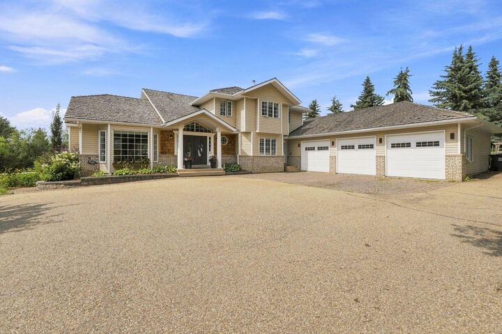 Property Photo: 28364 Township Road 384 58 AB T4S 2B5