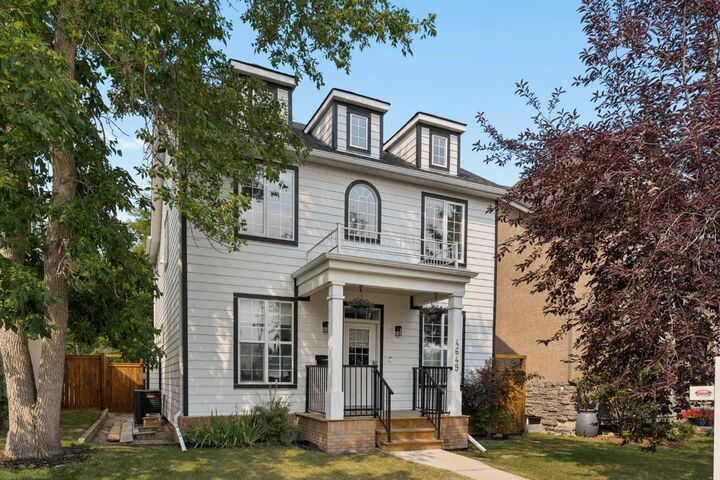 Property Photo:  4649 20 Street SW  AB T2T 6G4 