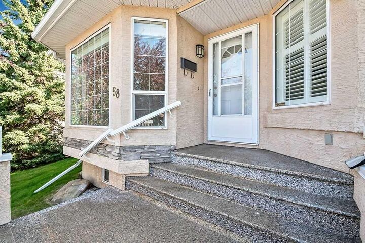Property Photo:  58 Sierra Morena Green SW  AB T3H 3E5 