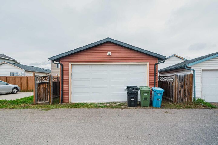 Property Photo:  65 Martinvalley Road NE  AB T3J 4L9 