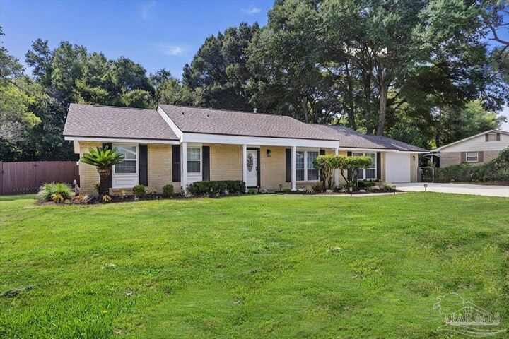 Property Photo:  5431 Tomlinson Dr  FL 32526 