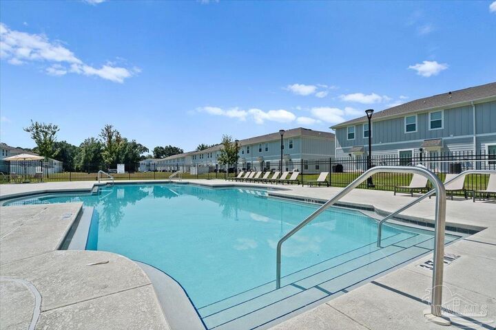 Property Photo:  1638 Iroquois Ct  FL 32534 