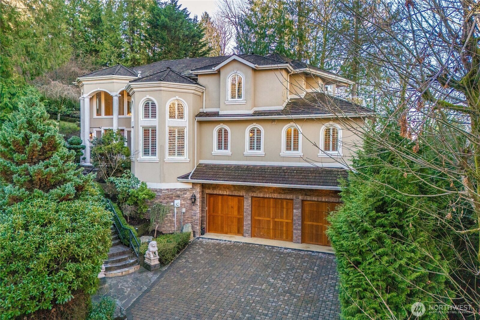 Property Photo: 5325 145th Place SE WA 98006
