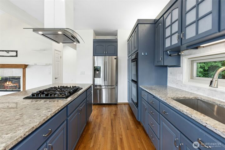 Property Photo:  4917  Ocean Avenue  WA 98203 
