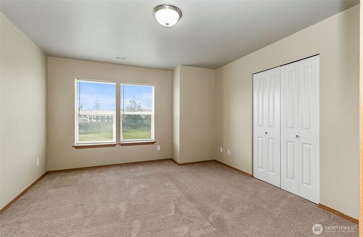 Property Photo: 2905 11th Street B WA 98201