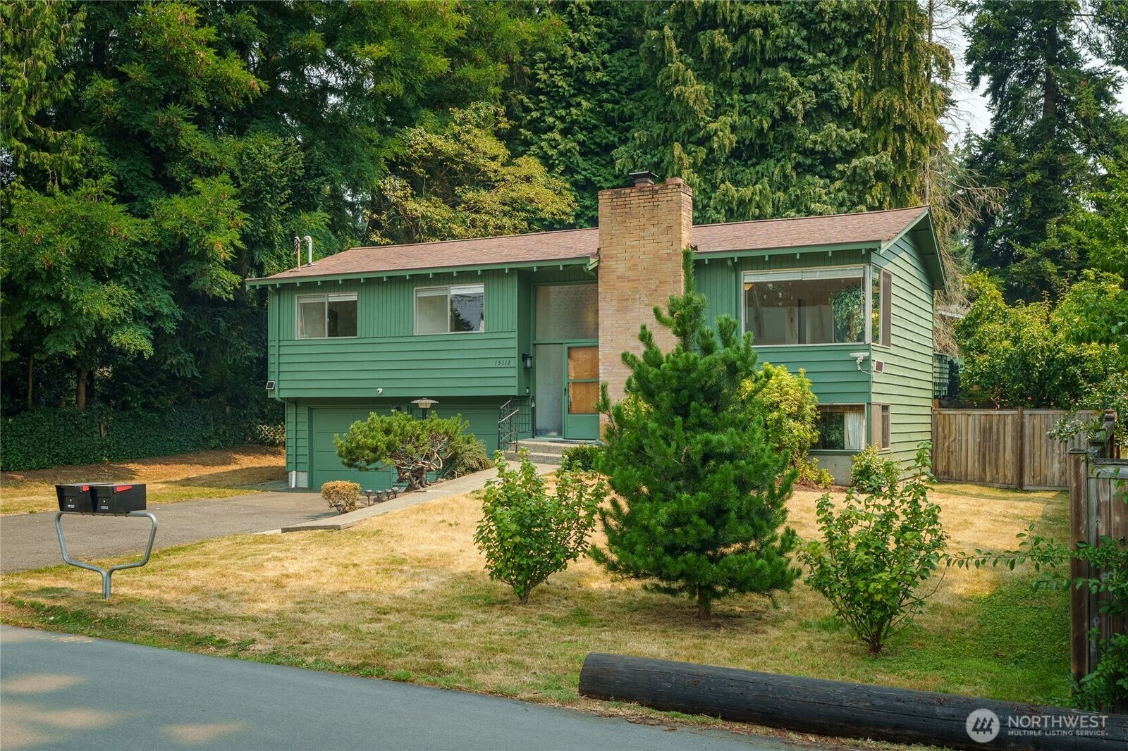 Property Photo: 15112 3rd Avenue NE WA 98155
