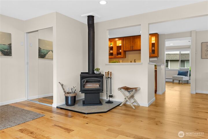 Property Photo: 17404 NE 45th Street 170 WA 98052