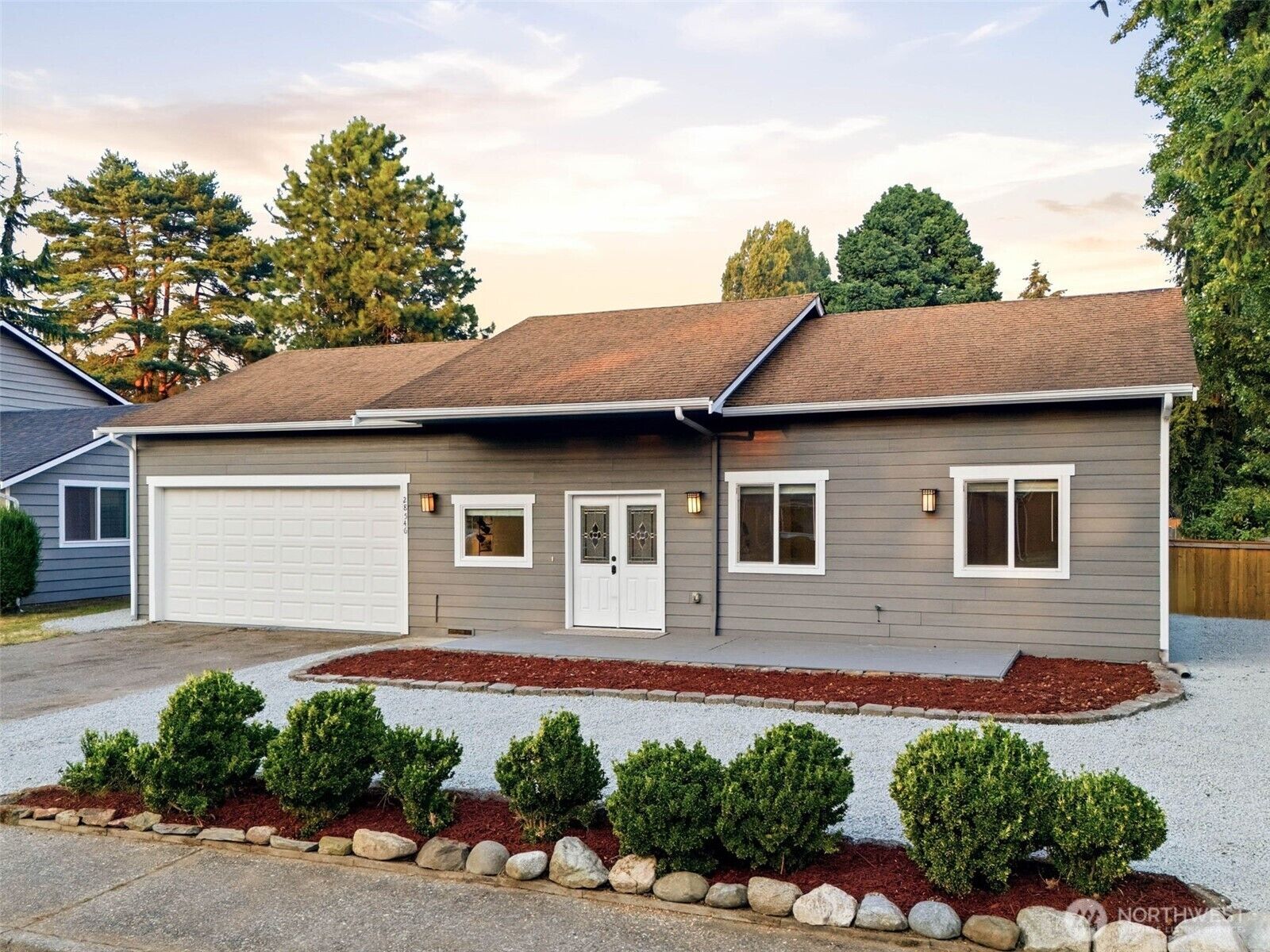 Property Photo: 28546 20th Avenue S WA 98003