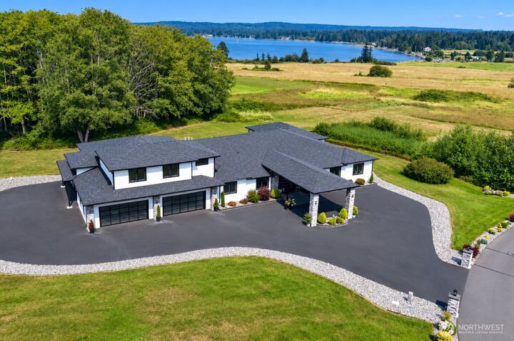 Property Photo:  8660  Drayton View Lane  WA 98230 