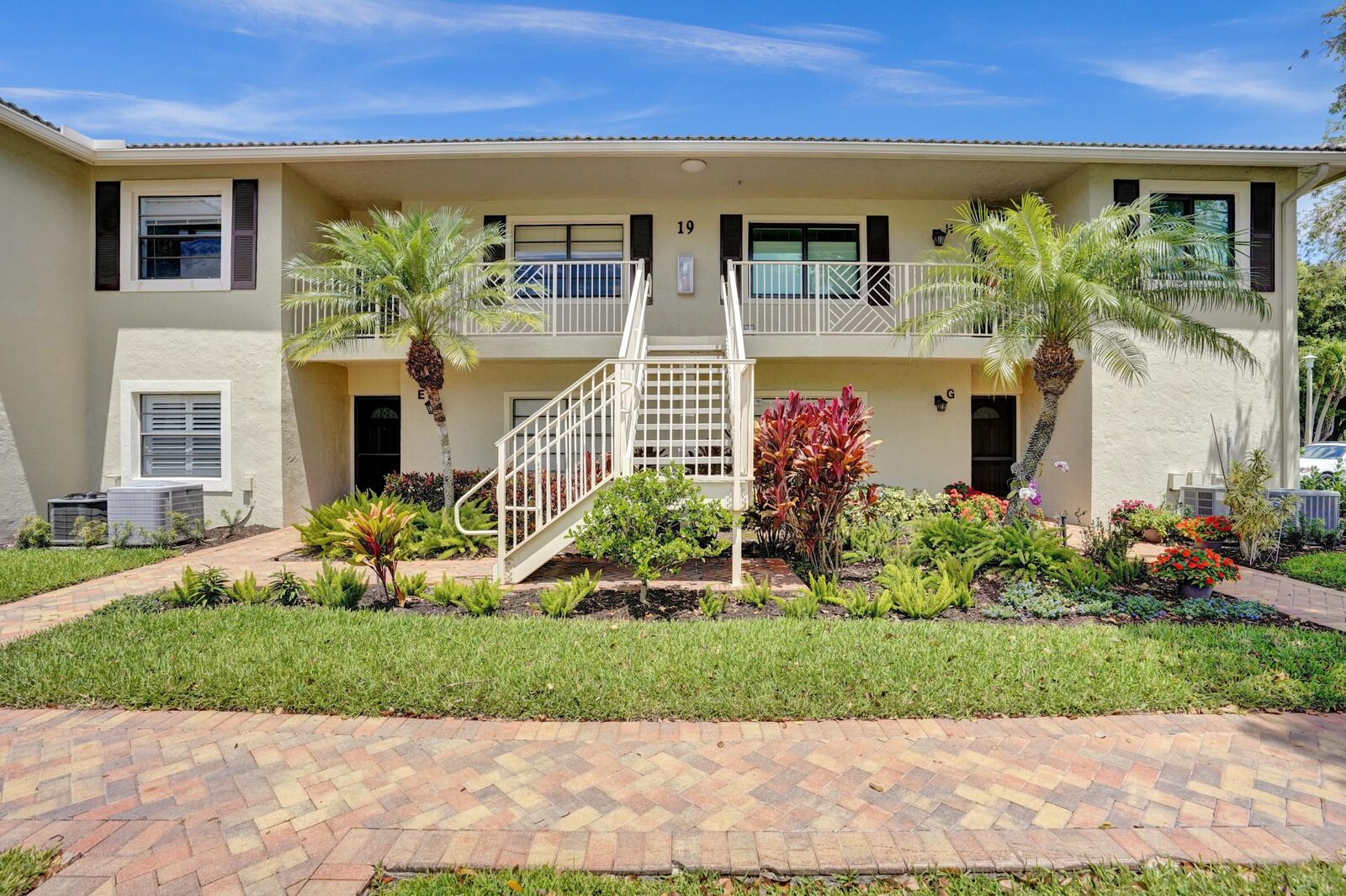 Property Photo: 19 Stratford Drive E Unit F FL 33436