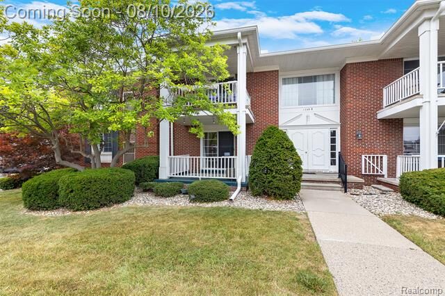 Property Photo:  1749 Monticello Street E3  MI 48183 