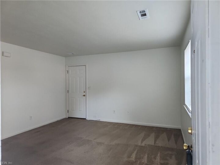 Property Photo:  6045 Bradford Dr B  VA 23435 