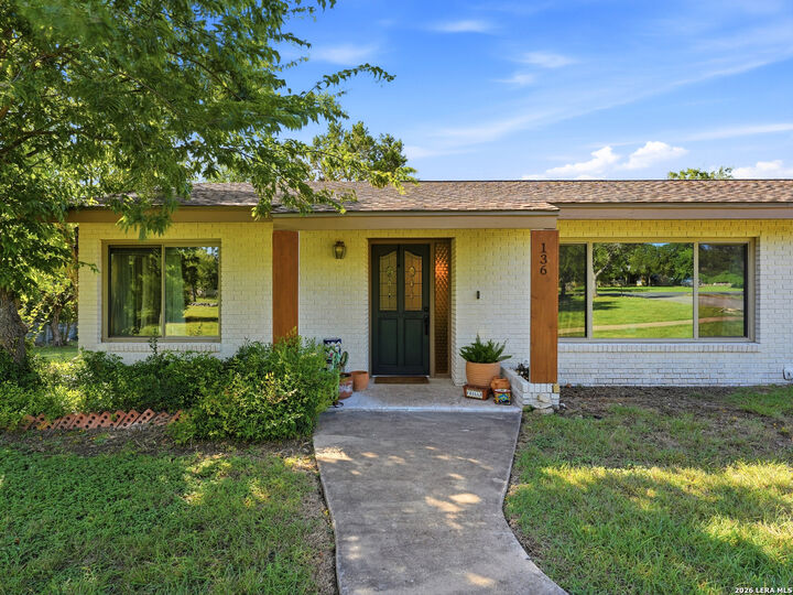 Property Photo: 136 Royal Oaks Loop TX 78028
