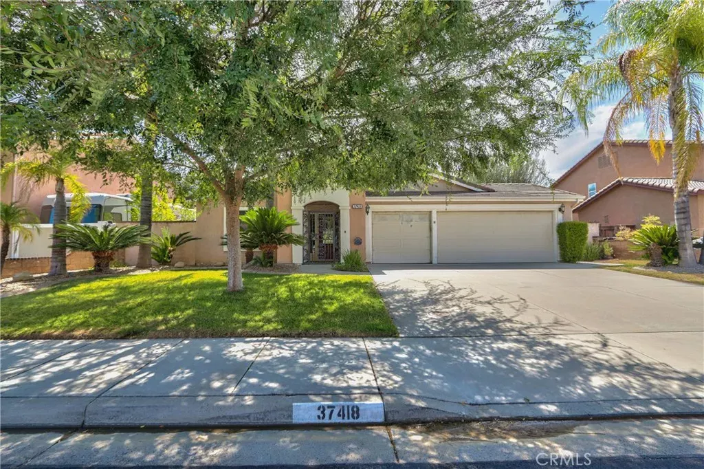 Property Photo: 37418 Old Oak Terrace CA 92562