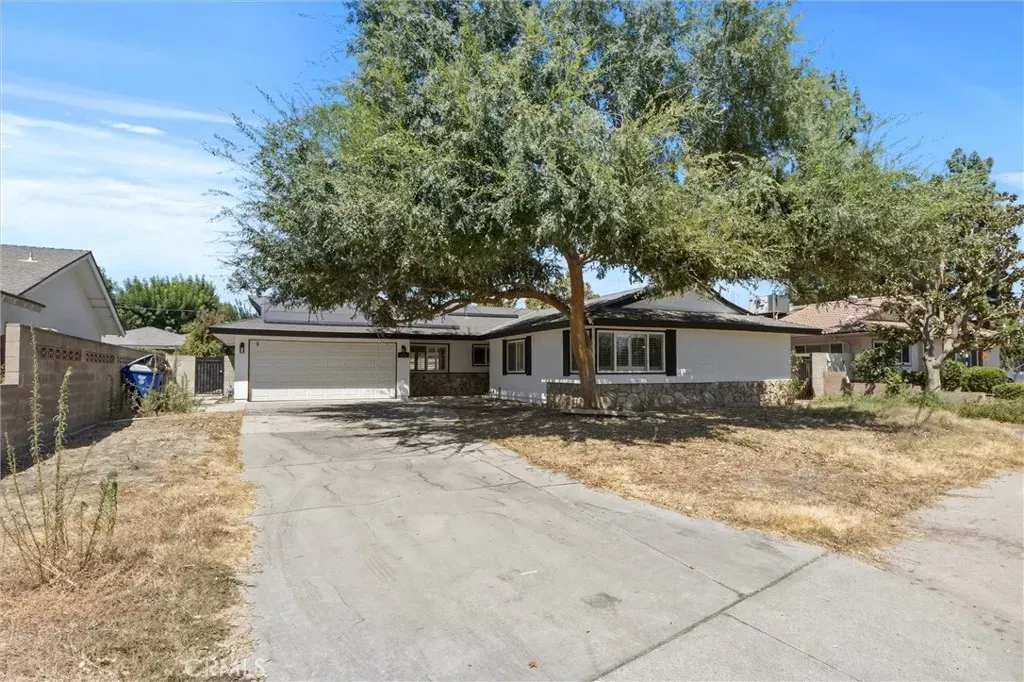 Property Photo: 3267 Mulberry CA 93301