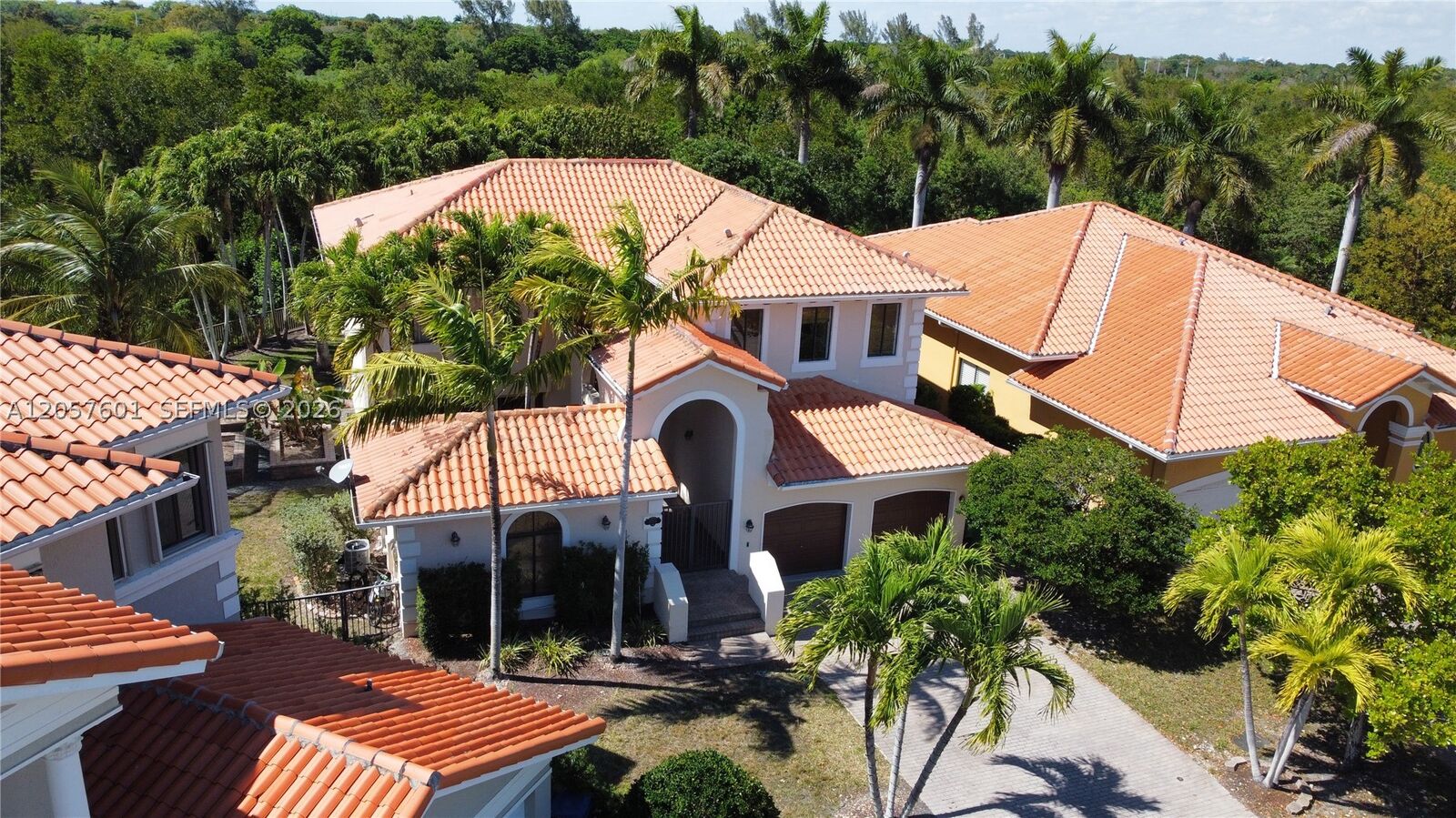 Property Photo: 18704 SW 76th Ct FL 33157