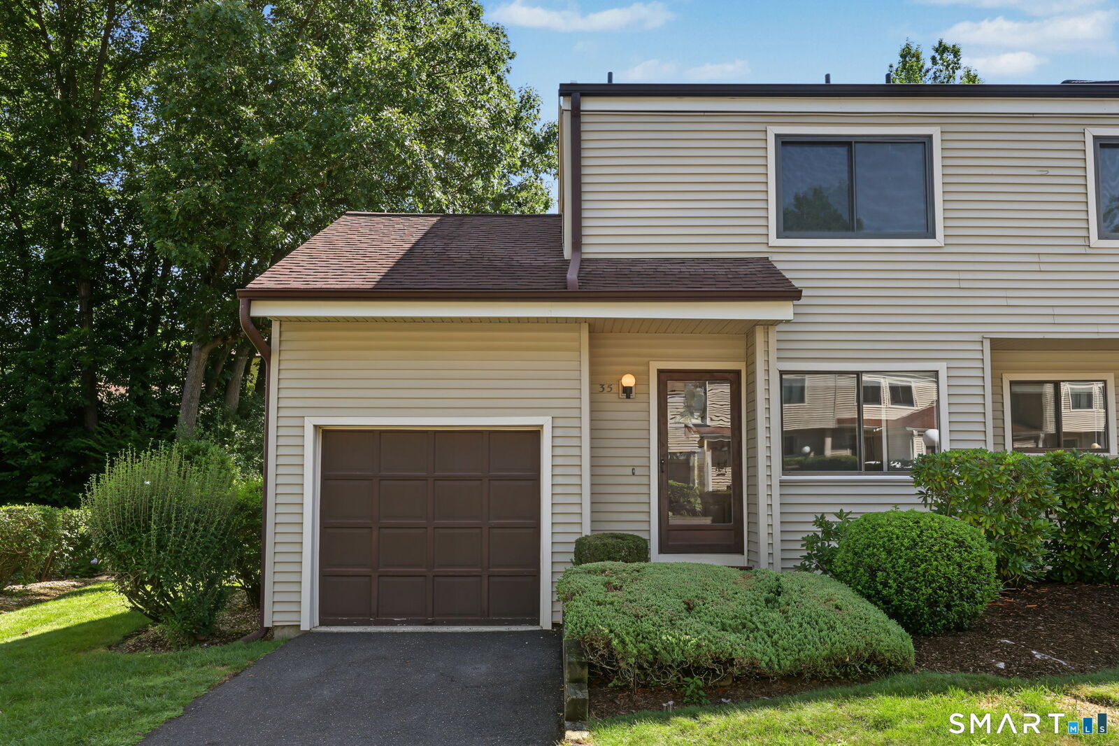 Property Photo:  35 Deer Run 35  CT 06801 