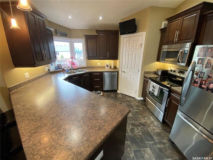 Property Photo:  54 Madge Way  SK S3N 3J8 