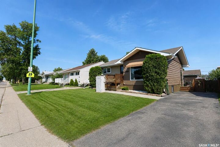 Property Photo: 340 28th Street E SK S6V 1X4