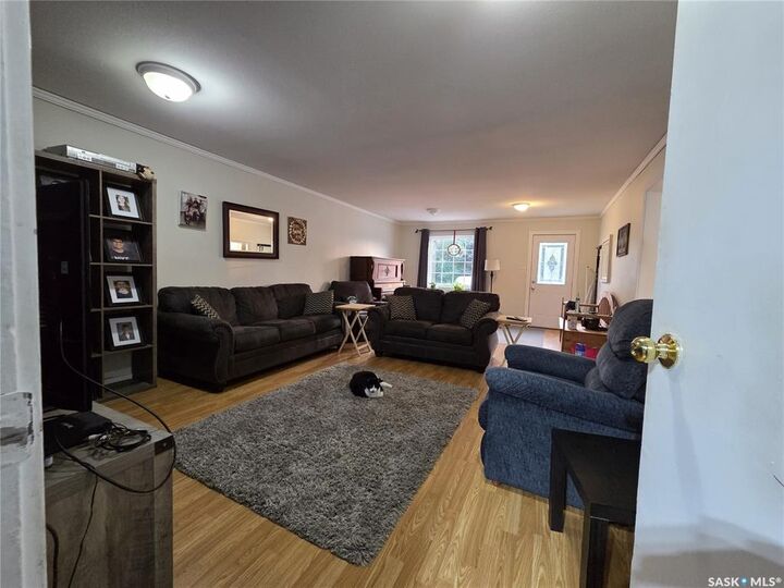 Property Photo:  258 Second Street NE  SK S0A 4J0 