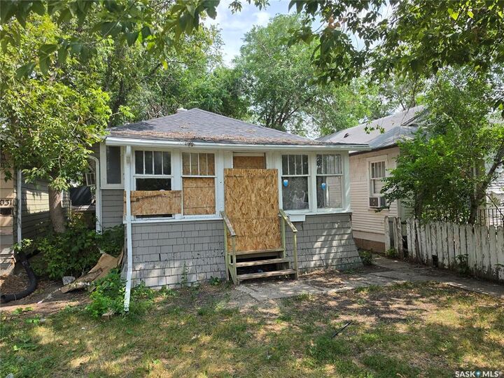 1041 Argyle Street — photo 1